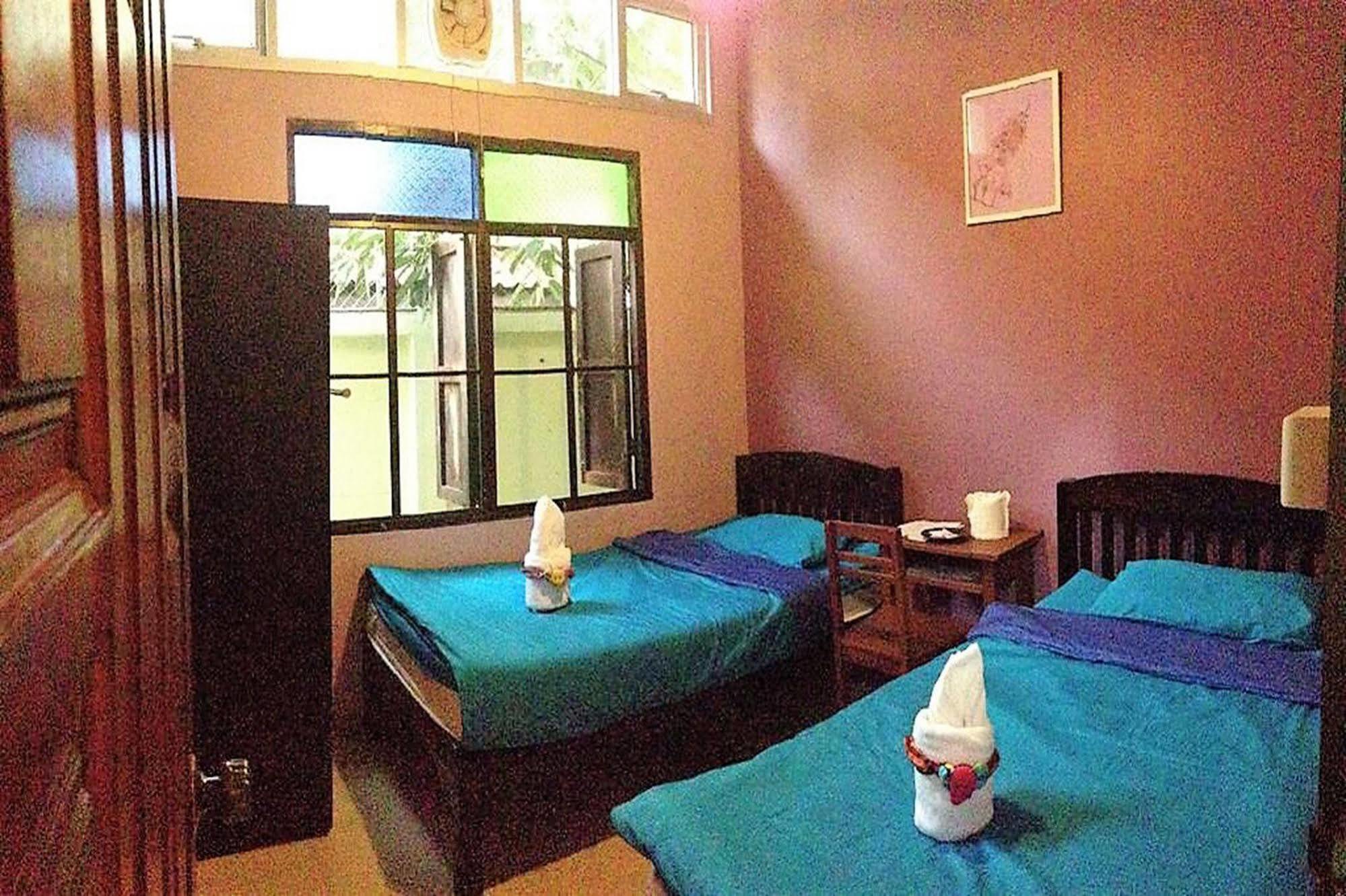Hotel At Phra Sing Chiang Mai Exterior foto
